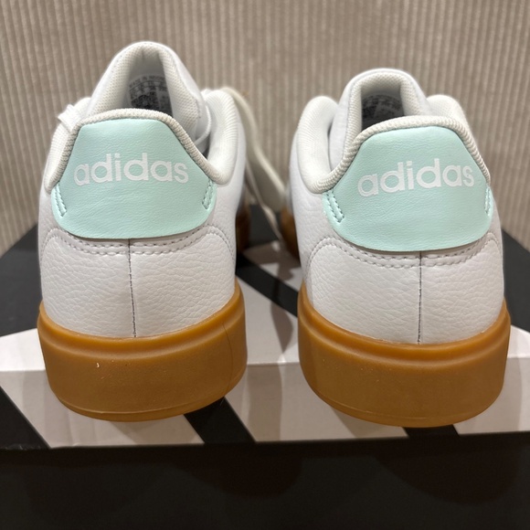 White Adidas Womens Advantage 2.0 Shoes Size 6.5 - Picture 3 of 14